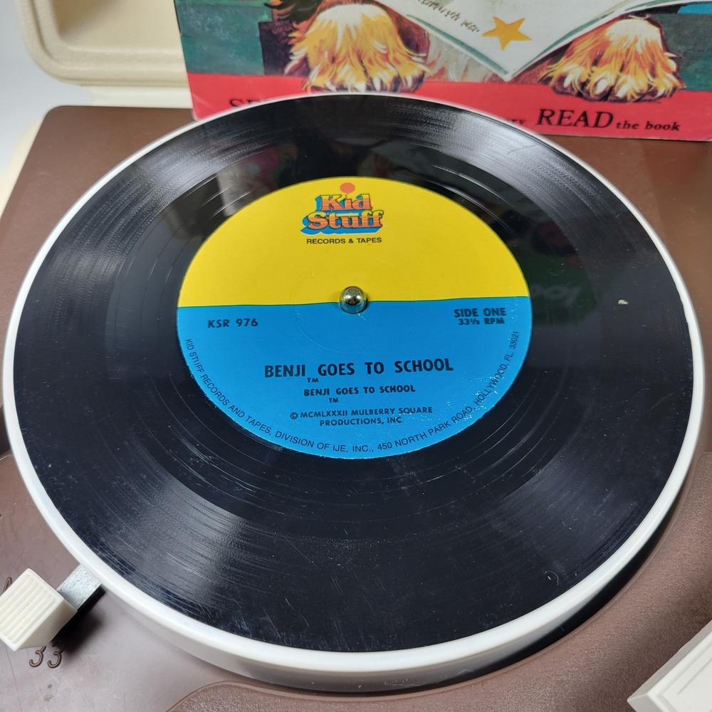 VTG Benji Goes To School See Hear Read Along Book & Vinyl Record Kid Stuff 1982 - Picture 2 of 8